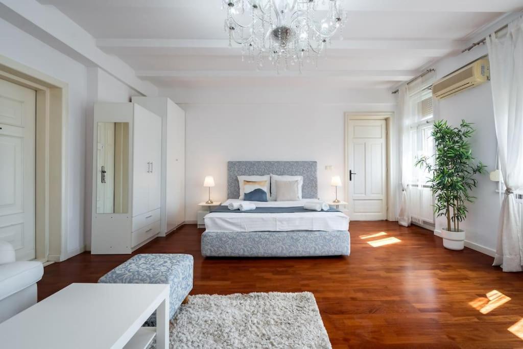 Mozzafiato By The River Studio Bucarest Extérieur photo